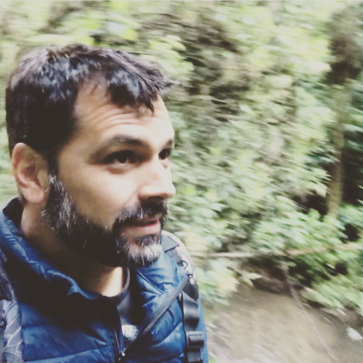 Infodestino's tweet photo. Varias veces me han escrito criticando mis fotos, porque cuando viajo estoy con barba desarreglada, pelucon o despeinado.. al principio me sentía mal, pero después entendí que ese es mi look.. no se... cosas de #viajeros
#travelblogger #infodestino #viajainteligente #FrankTipiani https://t.co/kFESFcK8Gf