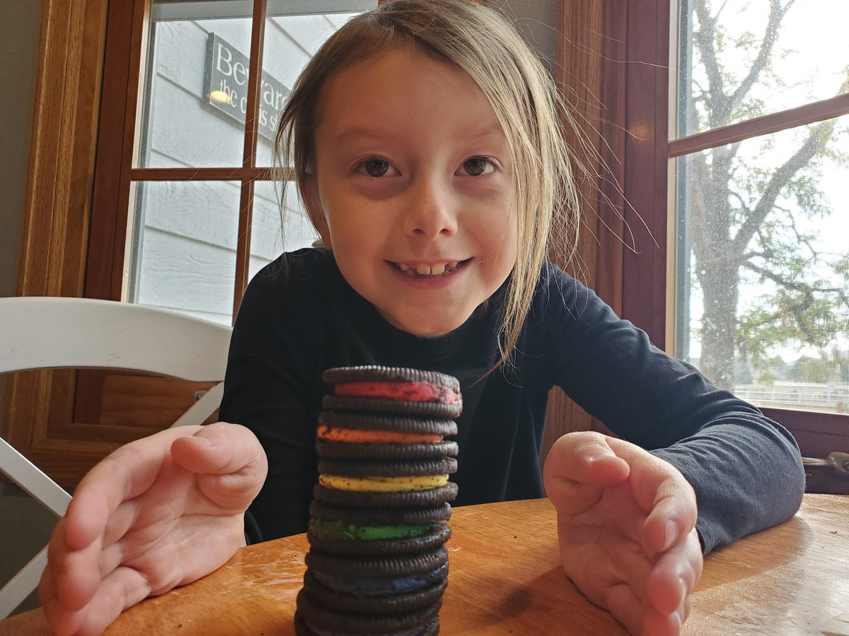 KarenLBerg's tweet photo. "These taste like happiness!" Thank you @Oreo! You made my rainbow lovers very happy! #ProudParent
#ally https://t.co/XBza2sU4zA