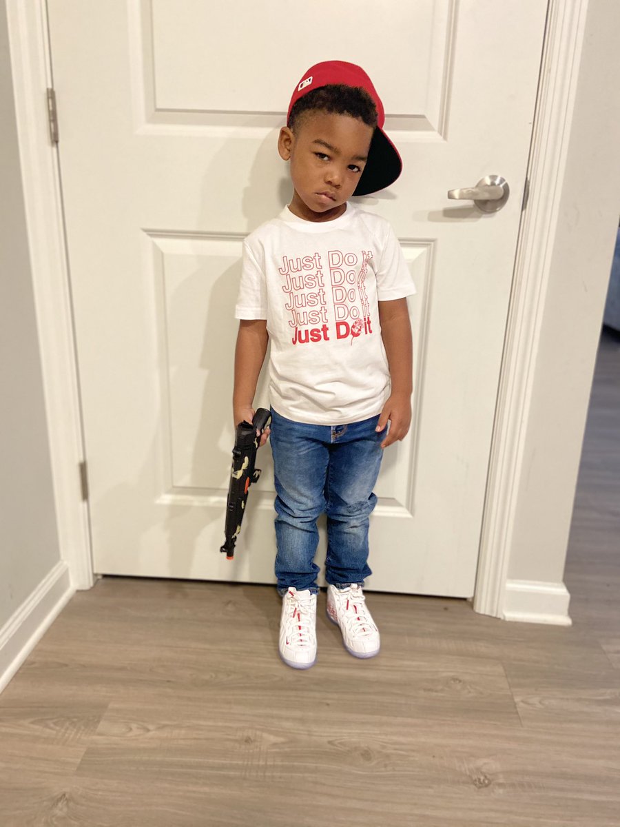 KeyPlusTWO's tweet photo. God set me down and told me Younginโ You DA ONE.. โค๏ธ๐ฆ๐ด๐๐พ๐น (he think he his daddy ๐๐คฆ๐พโโ๏ธ) #LLWICKED https://t.co/LtMdz7hMrT