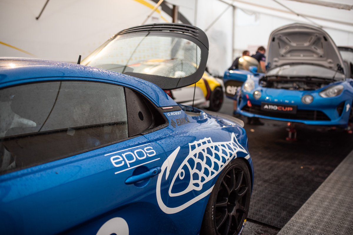 BahcoTools's tweet photo. The qualis were postponed to Saturday. Heavy rain and heavy fog on the track made it impossible to race. We had to wait to the day after. However, the mechanics worked hard to have the car ready to race. 💪 @GosiaRdest 
#Bahco #BahcoFollowTheFish #FollowTheLegend #Girlsontrack https://t.co/oPmaabMvKz