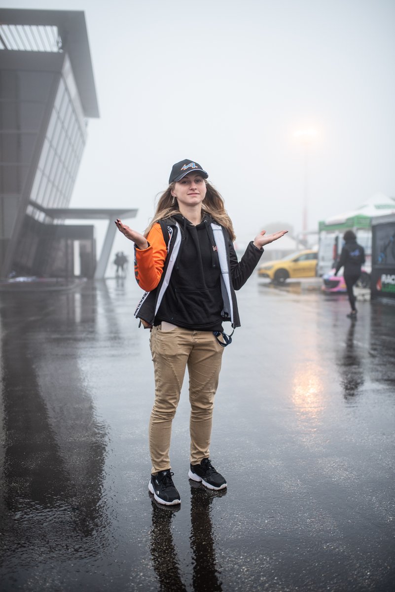 BahcoTools's tweet photo. The qualis were postponed to Saturday. Heavy rain and heavy fog on the track made it impossible to race. We had to wait to the day after. However, the mechanics worked hard to have the car ready to race. 💪 @GosiaRdest 
#Bahco #BahcoFollowTheFish #FollowTheLegend #Girlsontrack https://t.co/oPmaabMvKz
