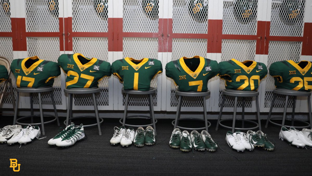 BUFootball's tweet photo. Today’s fit 🟩🟩🟩

#BUiltDifferent | #SicEm https://t.co/XMOnZ7Yo7W