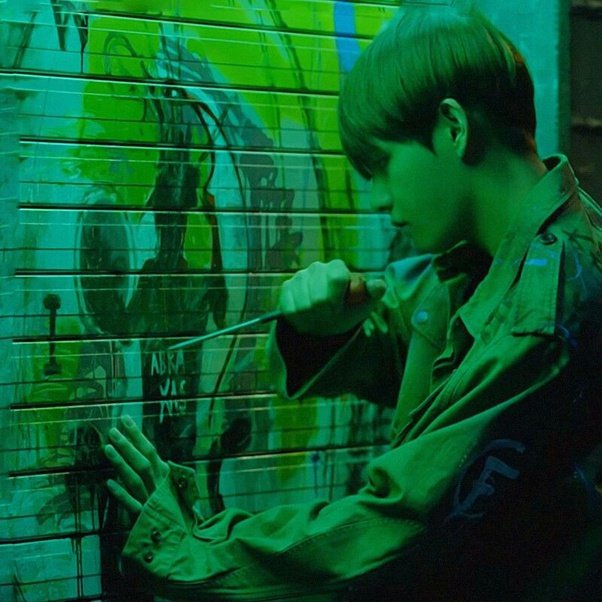 STIGMA in BUThe short film start with TH scratching on the "Abraxas" painting (the location is similar to the one in RUN), the police comes an takes him. This is something usual on TH's life he does Graffiti and sometimes the police catches him taking him to the police station.