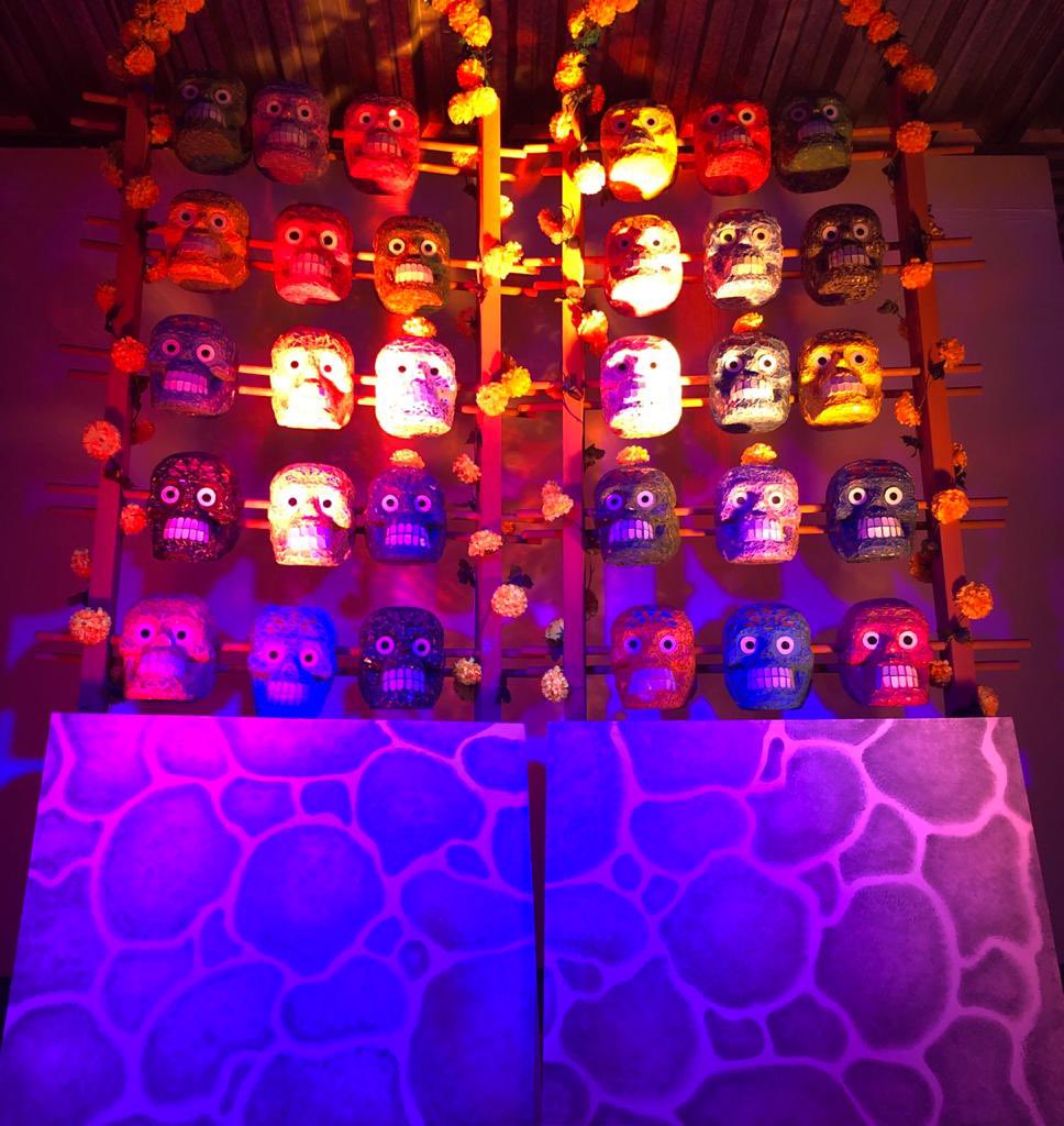 farotlahuac's tweet photo. La #FAROTláhuac gestando algo para toda la #comunidad para estas fechas de #tradición tan especiales para #nuestra #cultura.
#diademuertos #tradiciones #culturapandemica #cráneo #octubre #gestando #somoscultura #somoscomunidad https://t.co/u8Rt6hfbeC