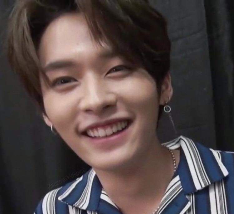 vulpix00000's tweet photo. Gatito??//gatito ya creció
#HappyLeeKnowDay
#HappyMinhoDay #felizdiaminho #leeknowday #skzleeminho #straykidsglobal #LeeKnowStreamingParty
#GlowingGemLeeKnow
#기여운_리노야_생일축하해
@Stray_Kids https://t.co/lHPpQqYihD