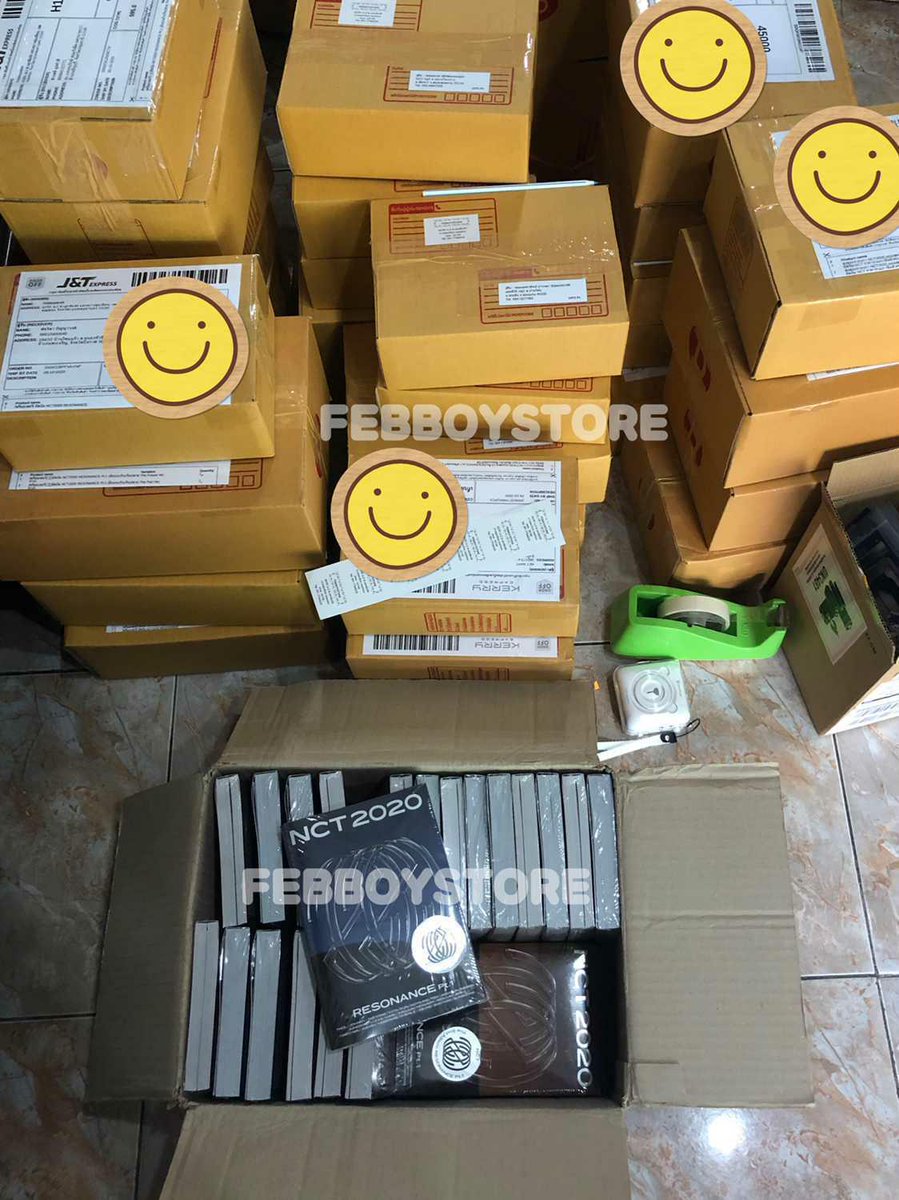 Febboystore's tweet photo. ลอต3แม่ค้าจะเข้าไปเคลียของวันจันทร์นะคะ จะรีบแพคของให้ทันที เริ่มจัดส่งวันอังคารหรือวันพุธค่ะ ลอต1-2 จัดส่งวันนี้นะคะยกเว้นลูกค้าแกะการ์ดจะส่งพร้อมลอต3ค่ะ🙇‍♀️ #Febboyupdate https://t.co/zOZfaolHOa