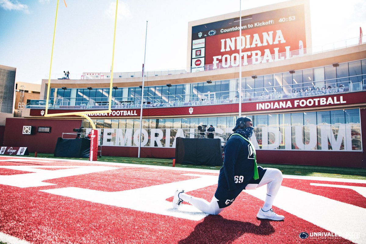 PennStateFball's tweet photo. Penn State is in the building. #WeAre https://t.co/sLxXdDON62