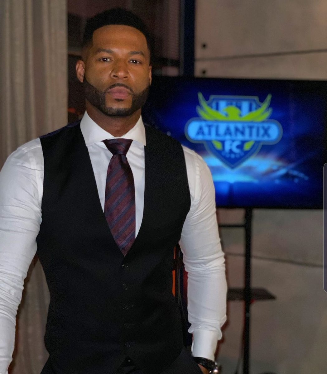 Robert Christopher Riley (@robrileynyc___) on Twitter photo 