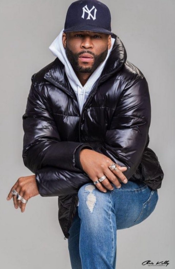 Robert Christopher Riley (@robrileynyc___) on Twitter photo 