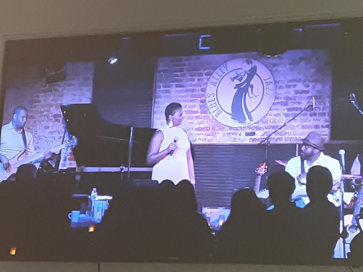 #HAPPENINGNOW #TakeTheHBCUSmartChallengeTM by supporting our nation's #HBCUs! #HBCUvHC2020 @HBCUSmartTV @TamaraWellons @BowieState Alumna performance from the #BluesAlley https://t.co/soFaE0idHh