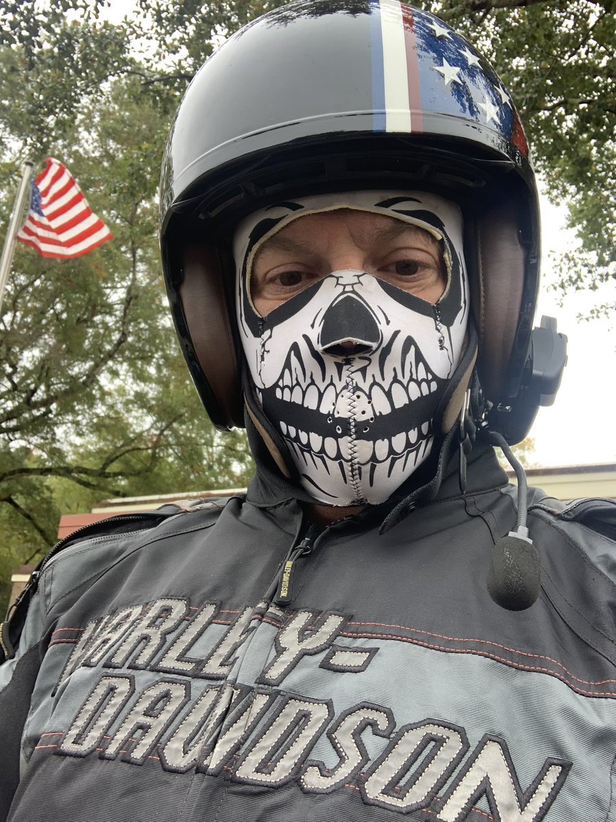 firedog_239's tweet photo. Well that changed very quickly 80 to 51 after rain sooo change of clothes... #coldriding https://t.co/oBSUQRKgsI