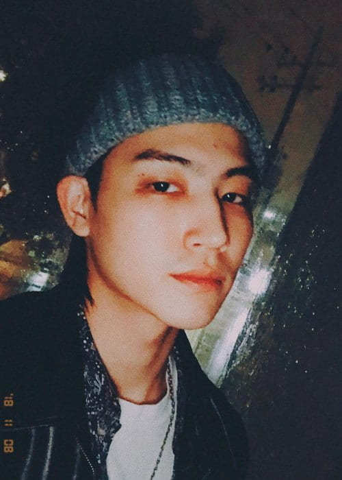 jvstwo's tweet photo. Hoy les traigo una nueva recomendación. Realmente vengo escuchando este álbum casi todos los días desde que salió. "City Lights" de Rouge es sin dudas uno de mis álbumes favoritos, todas sus canciones me fascinan.

Jaebeom. 

#RougeCityLights 
#TeamUNVillage https://t.co/0SfVpTSZwi