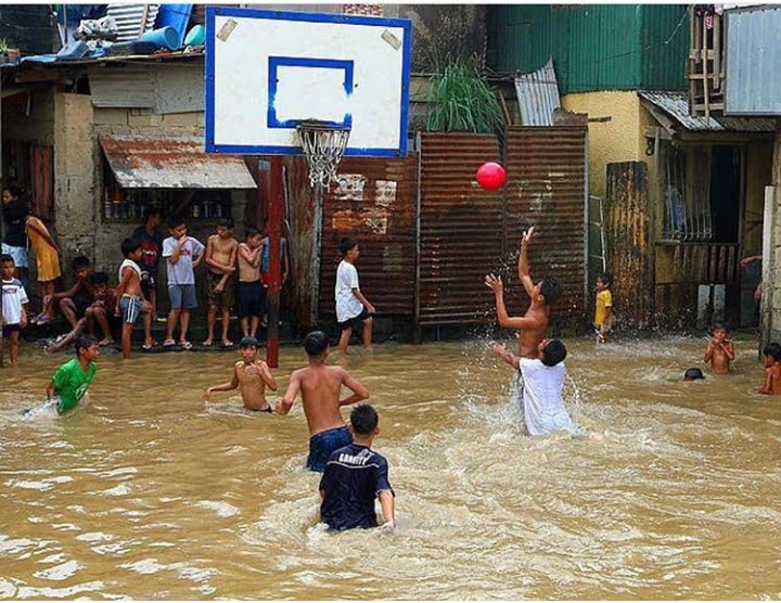 RealPGRaters's tweet photo. 🏀 always finds a way.
🏊🏀

#PGRaters #ThisisWhywePlay #Stayrated #EndSARSBrutality #PlayGroundLegends #stayrated https://t.co/UuJPpL9gGa