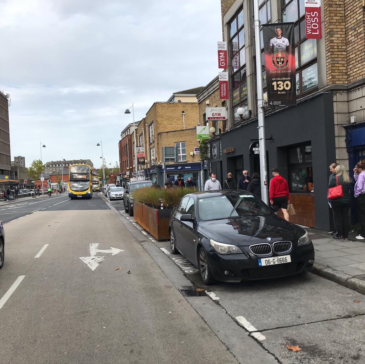 So happy to see one of our proposed #parklets being installed by @WoodstockDub today. A first big step in making #phibsborough a  more people-friendly and safer village. <a href="/Phizzfest/">Phizzfest</a>, <a href="/JuliaVavilova4/">Julia Vavilova</a>, <a href="/dublincycling/">Dublin Cycling Campaign</a>, <a href="/DubCityCouncil/">Dublin City Council</a>