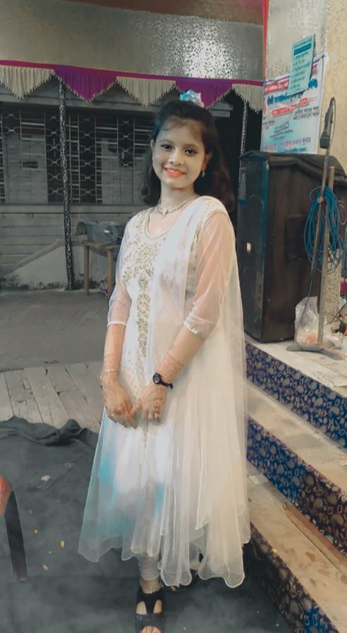 SrijoniO's tweet photo. In the evening of ashtami ❤ https://t.co/MZTMdwlpJq