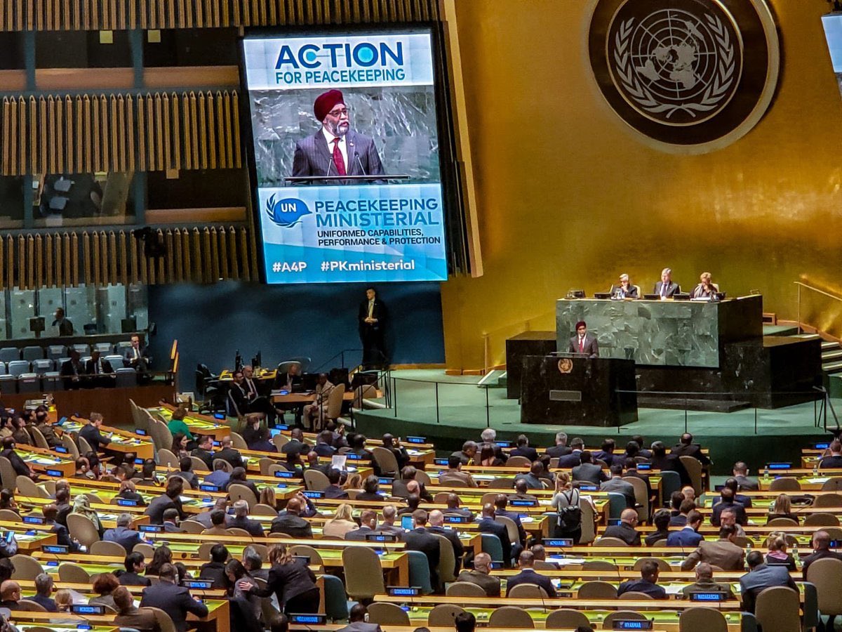HarjitSajjan's tweet photo. 📷:2019-2020
Le 🇨🇦 est une partie intégrante de l’@ONU_fr 🇺🇳 depuis sa création. Pour l’#ONU75, tous reconnaissent son travail pour rendre notre 🌎 plus sécuritaire. Je suis fier de la contribution de la @DefenseCanada &amp; des @ForcesCanada aux opérations humanitaires et de paix. https://t.co/IxOvUVdIpR