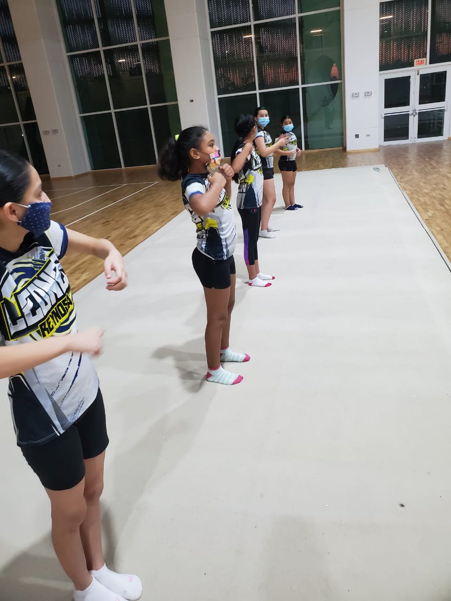 Atendiendo las medidas adecuadas de sanidad, el Instituto Municipal del Deporte continua la impartición de clases de gimnasia en el Polideportivo de Reynosa. Informes al teléfono: 9575797.