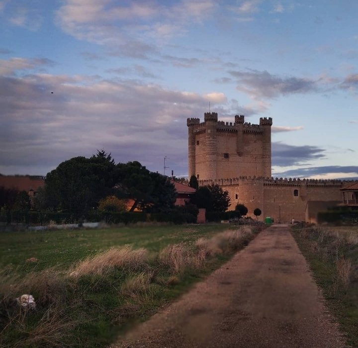 nikolasfunck's tweet photo. Otoño en Castilla https://t.co/54fcYdL07r