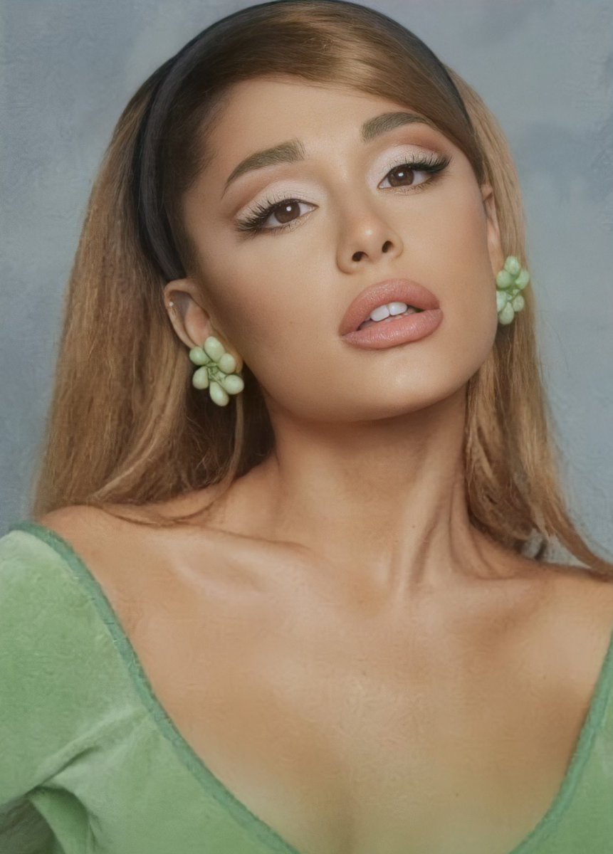 no ones serving face like her