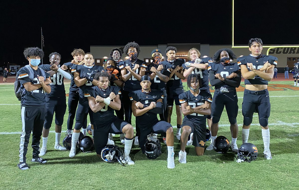 chazclemons42's tweet photo. We don’t speak too much, we let em pads do the talking🗣🖤 #MostHated @AndrewP_05 @1stevenortizjr @RJ_Roberts99 https://t.co/fWc9lcCyA0