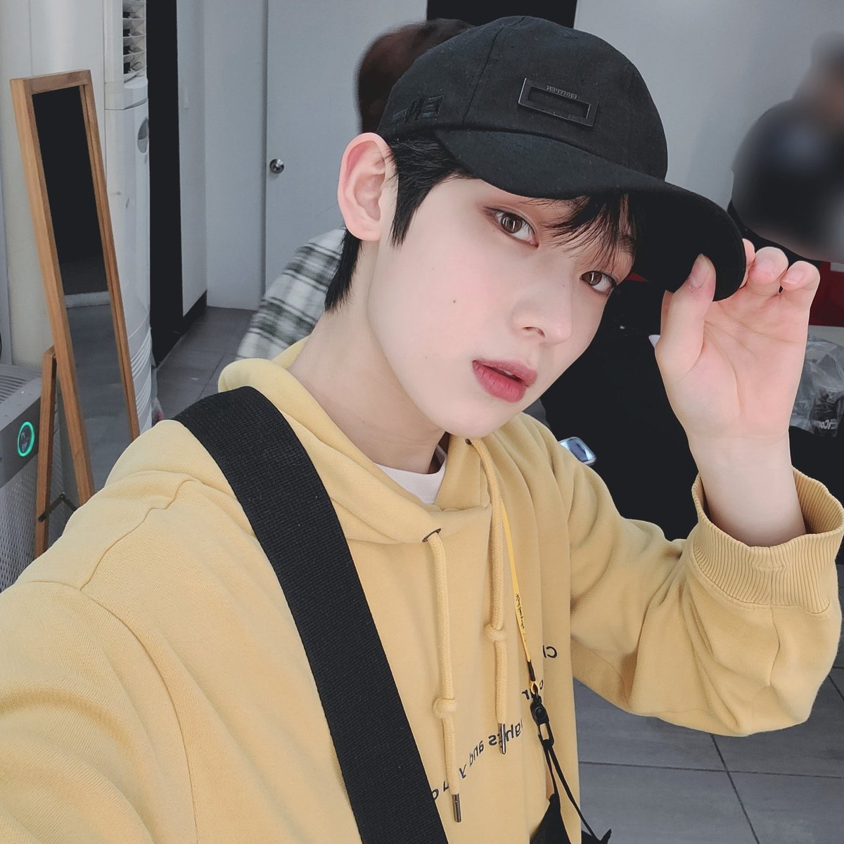 fkenhypen's tweet photo. ⠀˛⠀✰ ᥱn.𝗵 𝘆 𝗽 𝗲 n̲ · plᥲчlıst 🎧 : #iPromises

[#RISHIMA] Vengo a gritarles que mi grupo favorito me envió su álbum y logré sacar la photocard de mi diosa reina máxima Arisu 🤩 aunque soy #TeamPinocchio les recomiendo escuchar todas sus canciones. https://t.co/IQ0fJjAv8M