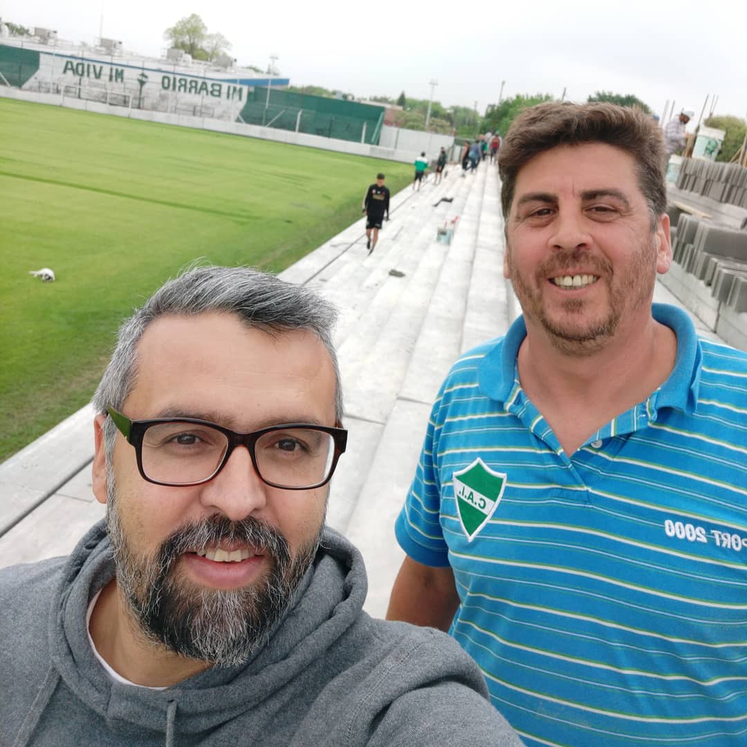 bevilacqua_dany's tweet photo. @RodrigoPulka @Nico_Matador80 @AtlantaRetro @TigreDatos Mi amigo Cory se mando una platea de la misma capacidad que tenía el resto del estadio Carlos saccan de #ituzango
En plena pandemia de mando esta obra
Un fenómeno https://t.co/3XNnvopMVP