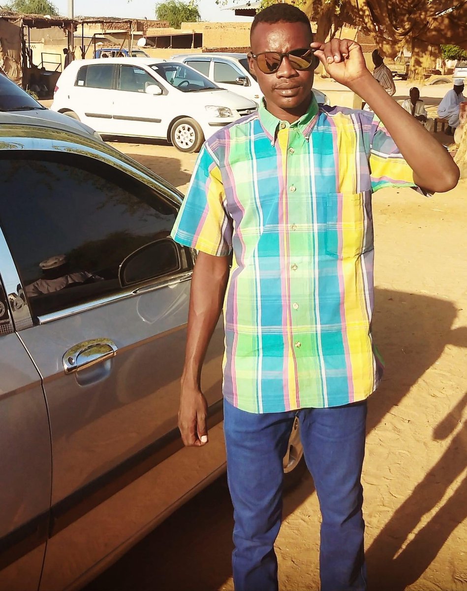 هل تظن أننا نُحيي ذڪرى النبي ؟
لاوالله ، ذڪرى النبي هي التي تُحيينـا

 #الا_رسول_الله_يافرنسا