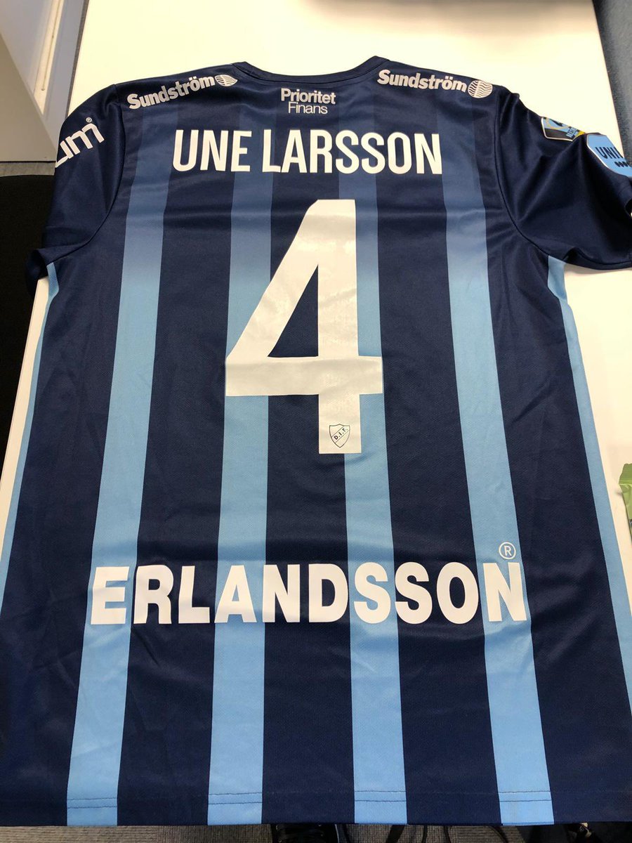 djurgardshjarta's tweet photo. Denna tröja har ingen mindre än JUL burit under Allsvenskan 2020. På måndag lottar vi ut den och alla som har varit med om minst en dragning och som är aktiva givare har vinstchans. Ett stort, ödmjukt tack till alla er som fortsätter stötta föreningen i våra hjärtan. https://t.co/RWjs287XUX