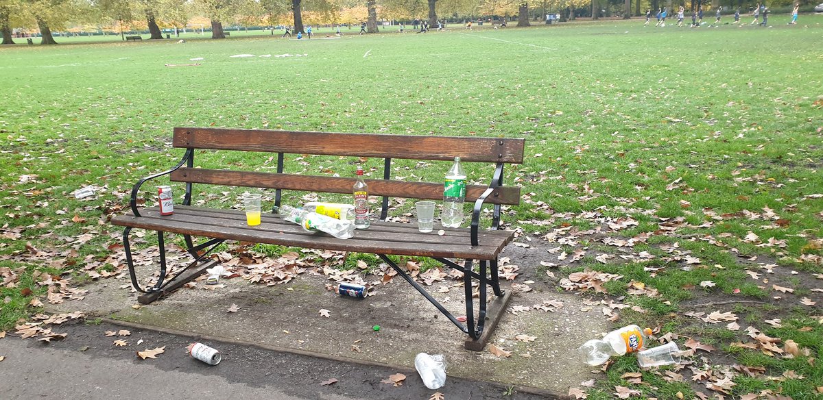 Sheena81's tweet photo. If you go into a park to drink, clean up after yourself, i was in #batterseapark this morning, this mess is a disgrace
#clearUpYourMess #KeepTheParksTidy #RespectThePark #LoveBatterseaPark❤
@batterseaprkldn @RiverlightW @BatterseaNewsie @wandbc @LoveBattersea1 @nnbattersea https://t.co/0D2Dv4kCBn