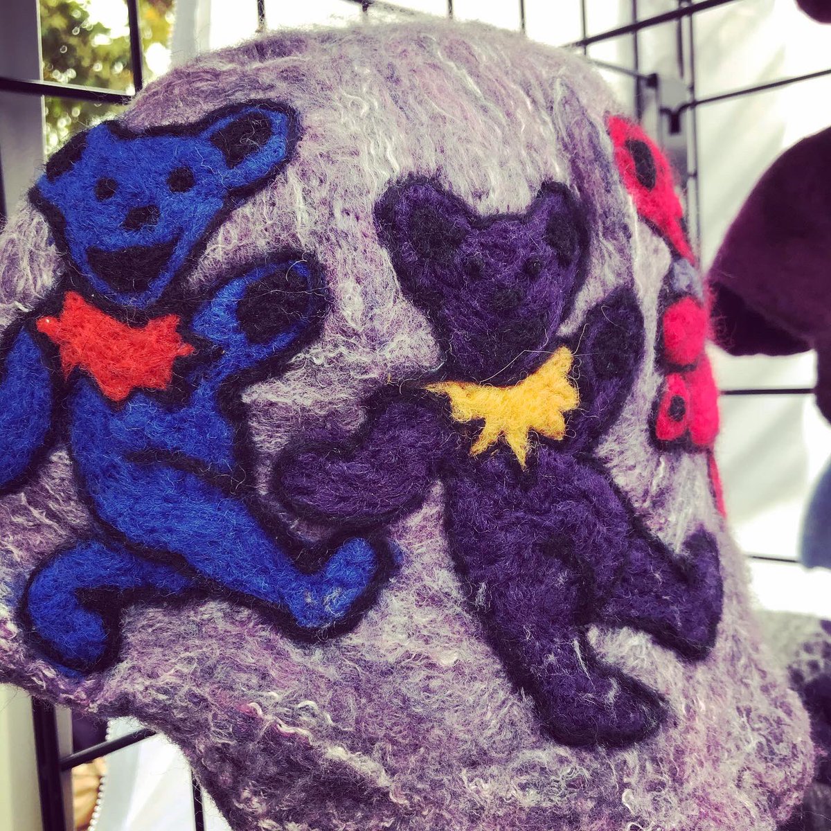 SaturdayMarket's tweet photo. We are welcoming back BanfiliGirl Textiles hats and dolls and Puzzle Ring by Pahos!
#needlefelting #needlefelted #wetfelting #wetfeltingwork #puzzlering #rollingrings #handmade #camel #yak #merino #alpaca #gratefuldead #gratefuldeadbears #felthat #feltdolls #eugenesaturdaymarket https://t.co/YcsKejMTa8