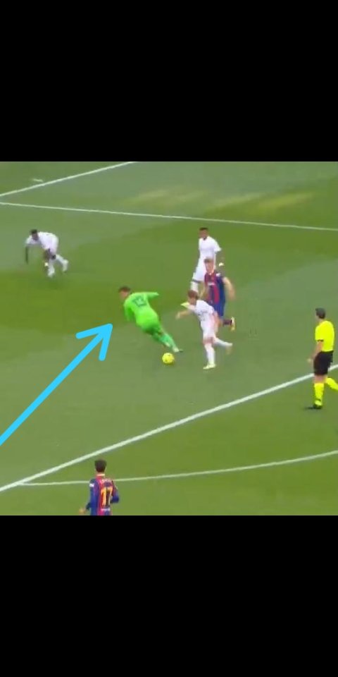 hellomike08's tweet image. 🚨 BREAKING NEWS🚨 Neto has just invented no look goal keeping🤣😂.... #el_classico RMAFCB
#Benzema 
#Havertz