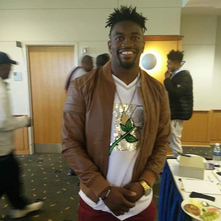 Ajthetrainer1's tweet photo. @KarenFox29 #BreakfastofChampions @ThePennStater with #JasonCabinda #MarcusAllen #AllenRobinson #LeeRubin #DevonStill #SaquaonBarkley look how small Isaiah was #OneBlueVillage https://t.co/5zhu0us8CR