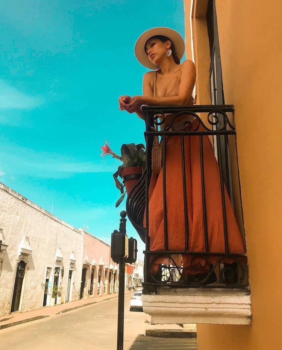 Encuentra los colores de Yucatán también en Valladolid.

Foto: 🌺💖✨📸: @korrinarico TOP Yucatán Secretaría de la Cultura y las Artes Turismo Yucatán 
.
#cancunchichenitzacancun #vacations #valladolidyucatan #colonialstyle