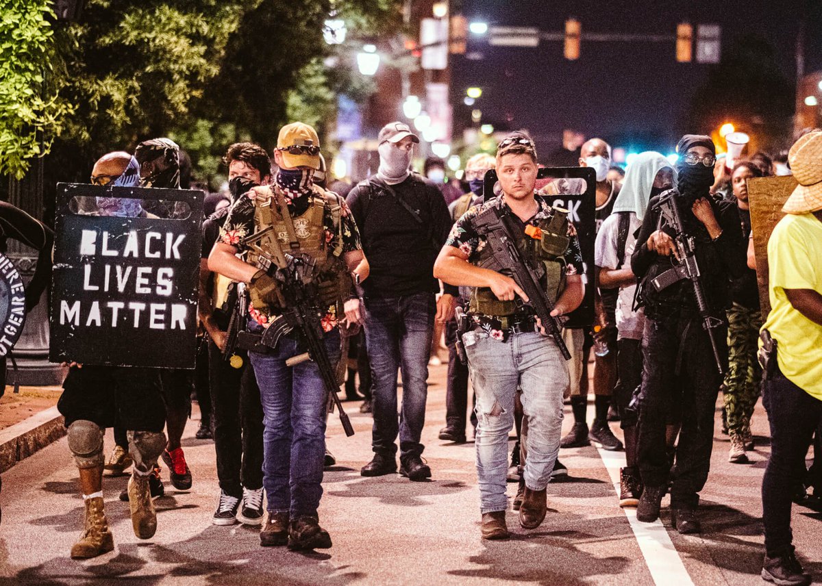 Here's proof of them with BLM! They're not white supremacy! They're not proud boys (who are also not white supremacy)! And they have no love with law enforcement nor government!
#boogaloobois #BLMAntifaTerroristsThugs #AntifaTerrorists #blmterrorists #minneapolisriots https://t.co/PHpTax2Es2