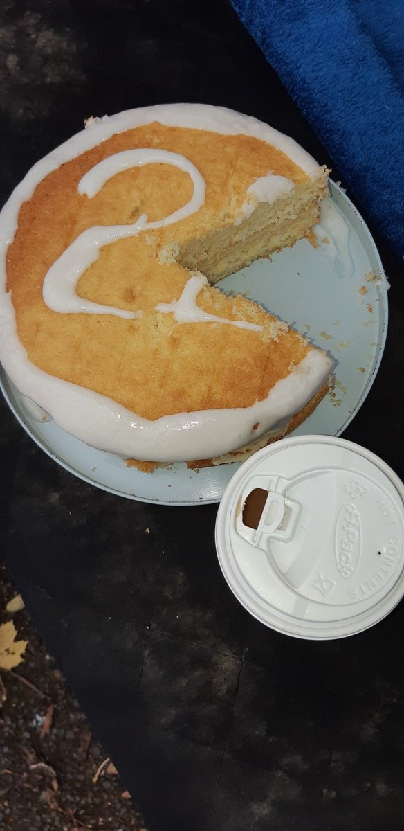 brunocockapoo's tweet image. The humans had hot choc and birthday cake all I got was a few treats and a bowl of water