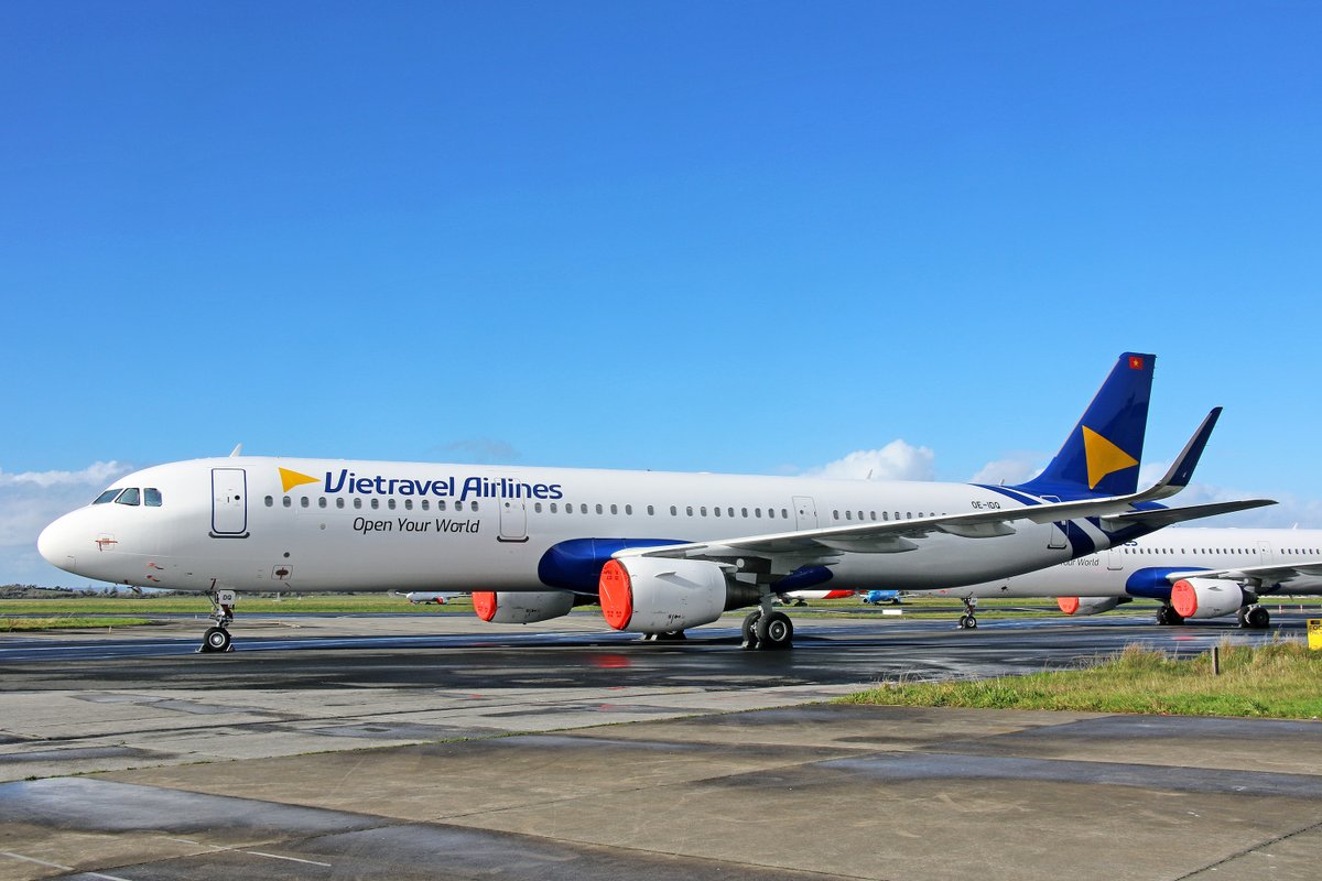 Painted by @IAC_Ltd at @ShannonAirport for new Vietnamese carrier Vietravel Airlines two A321'S currently registered to @avolon_aero as OE-IDP & IDQ. #aviation #airlinenews #Aircraft #newairline #aircraftpainting #Vietnam #avgeek #Viettravel
