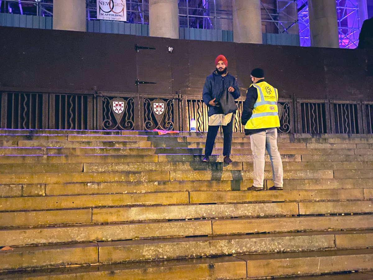 Benefit_Mankind's tweet image. Teams out delivering winter kits across the Northwest of England 🇬🇧 #winteriscoming #EndPoverty #manchesterlockdown #COVID19 #North #COVID @FazPatel_MBE