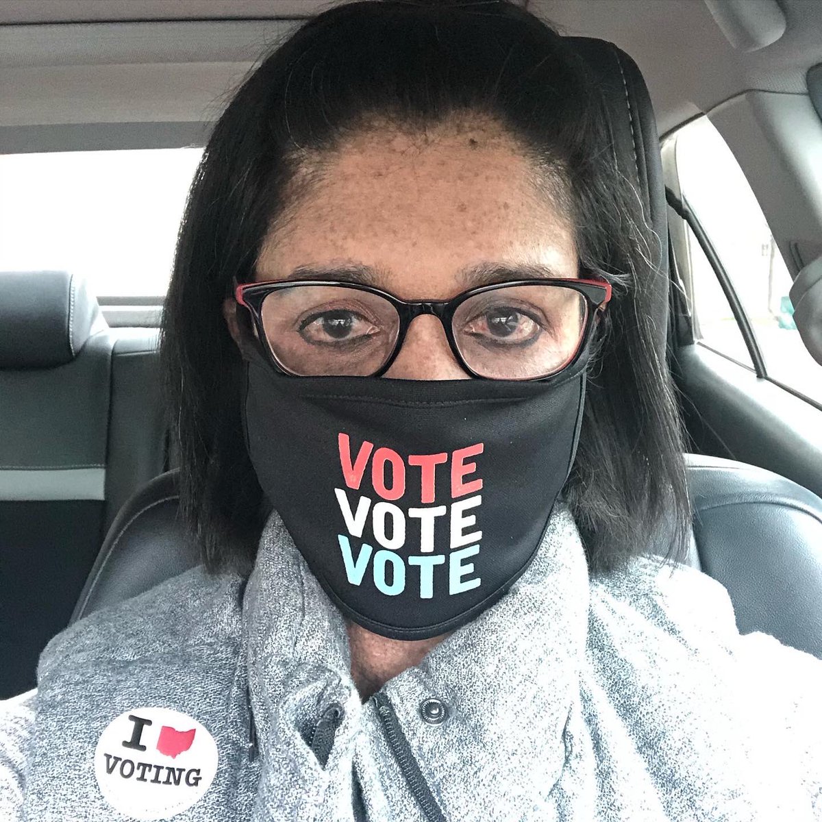 Today, #iVoted!

I used my vote to #VoteKids!
I used my vote to #VoteHealth!
I used my Vote to Vote for #BidenHarris!

Thanks to @cuyahogaboe for making the #AbsenteeBallot Drop-off Easy & Organized. 

If you haven’t already, #MakeAPlanToVote!