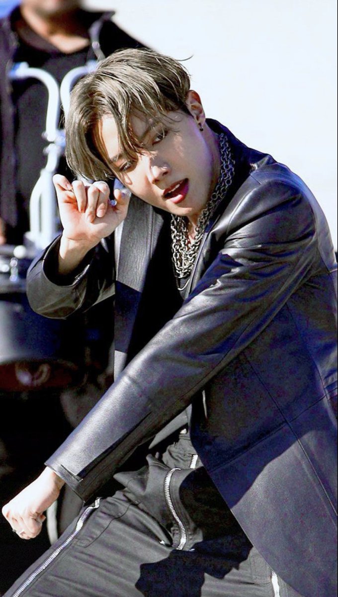 jung hoseok - a dangerous thread
