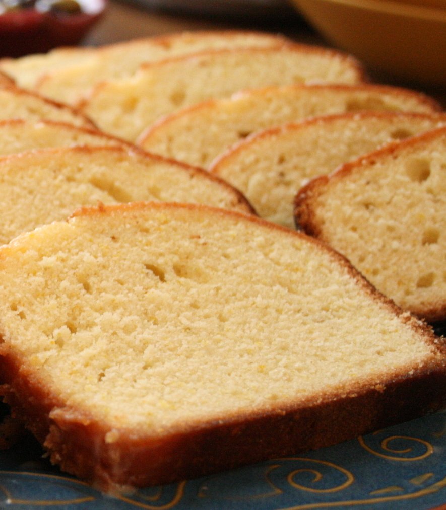 Sometimes I think of how cakes are a miracle.Take a pound cake. It's made of equal amounts (one pound each) of four ingredients.Sounds simple, right?