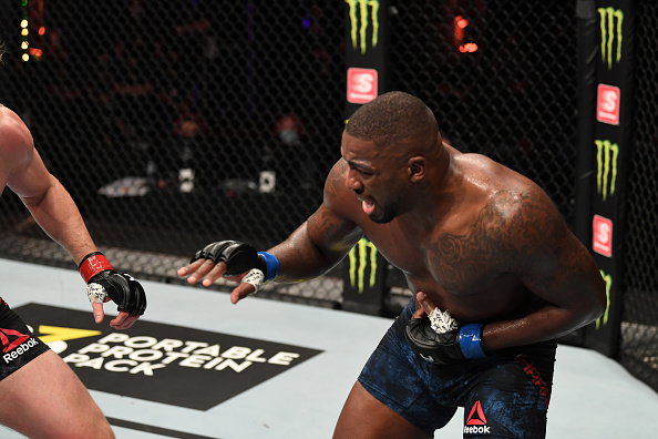 #UFC254's @AlexDragoVolkov earns just the seventh knockout in UFC history stemming from a front kick.
Volkov's finish is also just the 2nd knockout in heavyweight history stemming from a body kick. It joins Alistair Overeem's efforts vs. Brock Lesnar at UFC 141. https://t.co/tVlxHDOg26