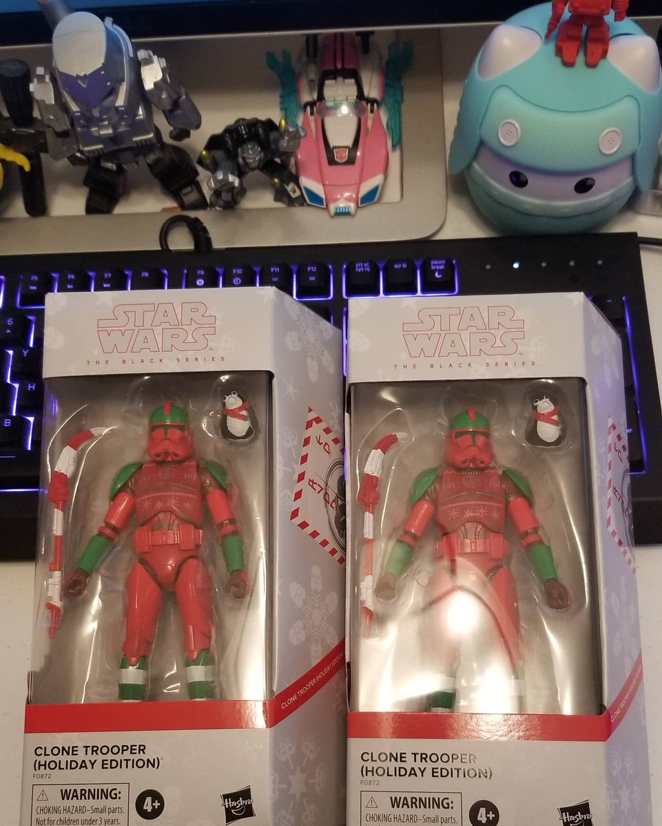thedivastator's tweet photo. Fedex fairy strikes again! 🧚‍♀️🎁#gamestopexclusive #blackseries #blackseries6inch #blackseriesstarwars #starwars #gamestop #holidayedition #clonetrooper #christmasthemetoys #collector #toycollector #uglychristmassweater #vintagetoys #kidtrappedinanadultbody https://t.co/OLE0aUVhi8