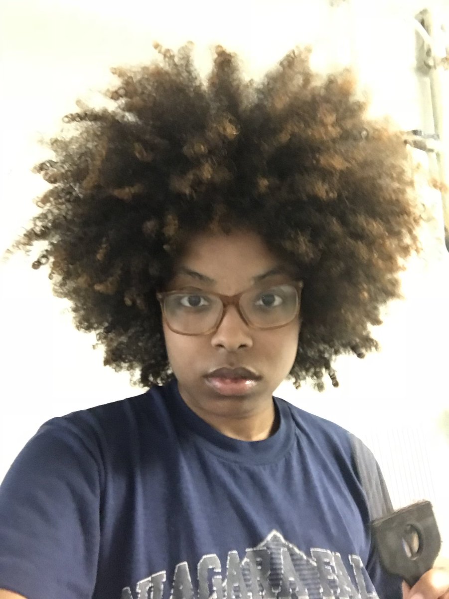 rojoafro's tweet photo. BeyoncΓ© as Foxy Cleopatra inspired me to go natural π https://t.co/QRF7mh1aJS