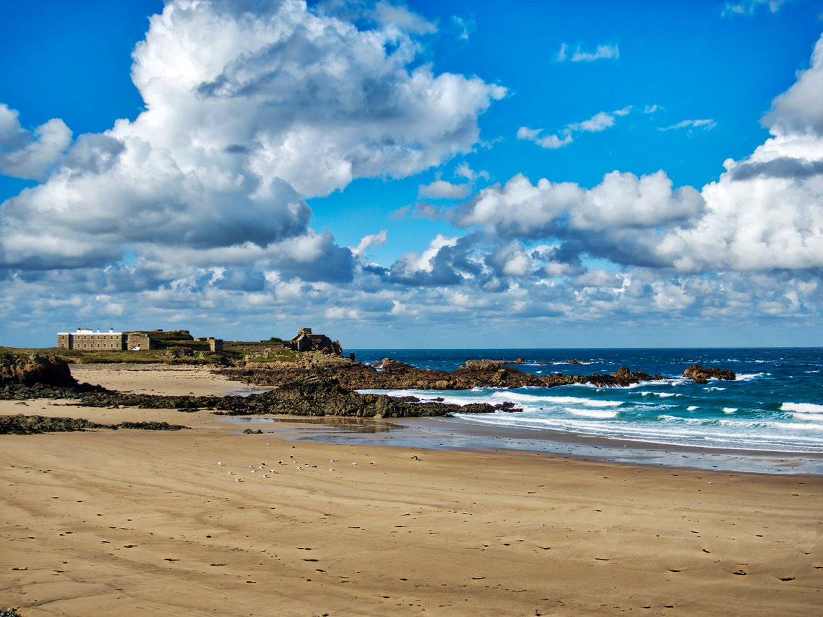 NeilAlderney's tweet photo. Corblets Beach on Alderney
#alderney #corblets #beach #landscape #olympus #photography #flickr https://t.co/V6BngyeAzB https://t.co/ojskFPhz3B