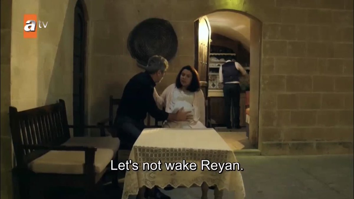 zehra doing the most for reymir without even knowing it WE STAN  #Hercai