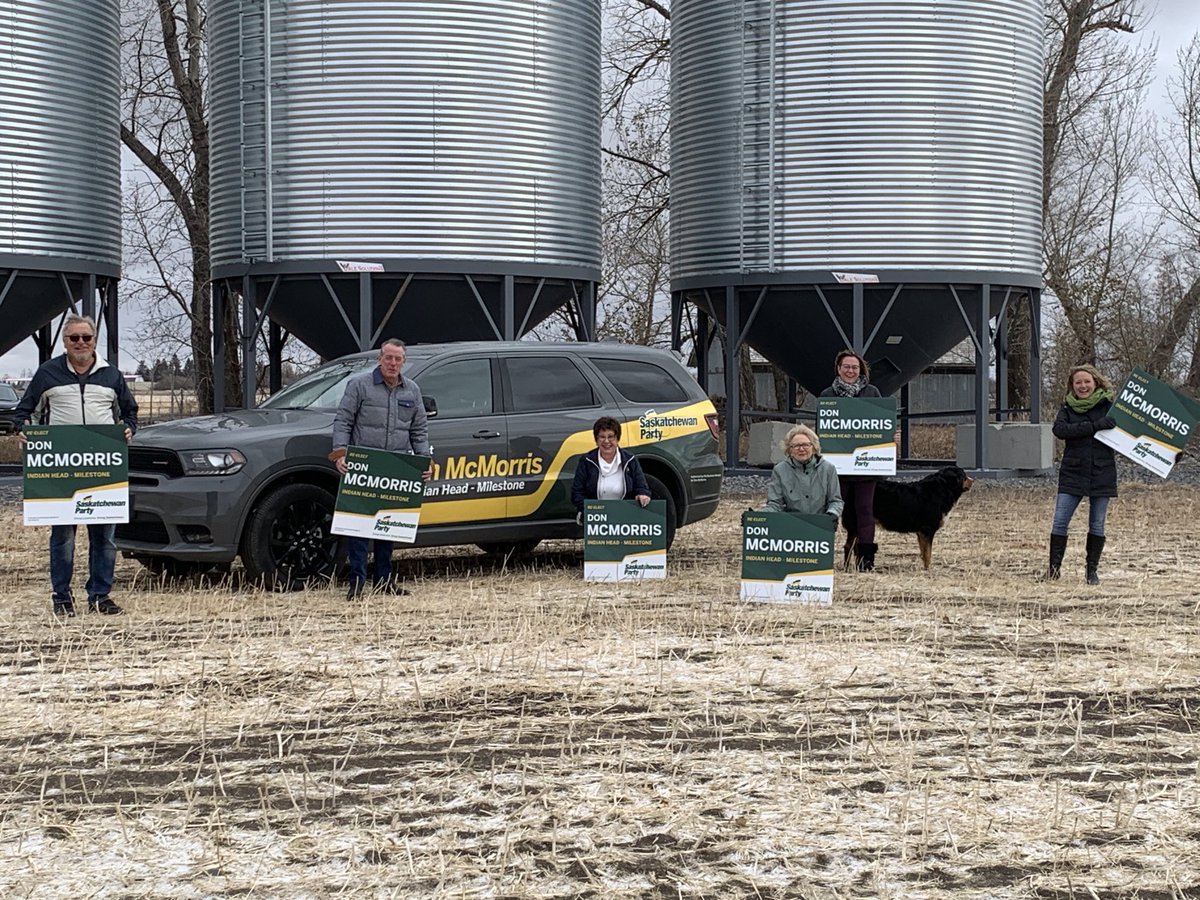 As I had tweeted earlier about my amazing sign crew this is a picture of a few of the other volunteers that do such a great job.  I would say they are out standing in their field.