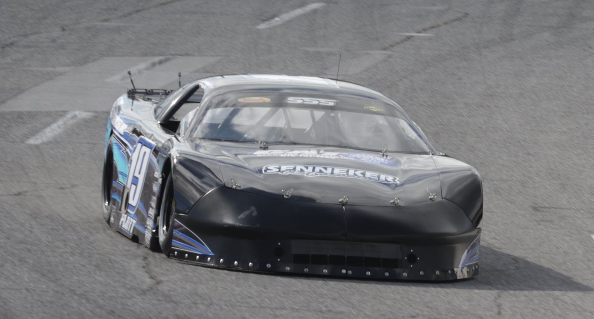 RacingAmerica's tweet photo. .@KasonPlott joins his brother @KylePlott for tonight's #BlizzardSeries finale at @5FlagsSpeedway. 

Watch live at 6 p.m. CT / 7 p.m. ET: https://t.co/zRDi0JQDWD https://t.co/nZQo263nvj