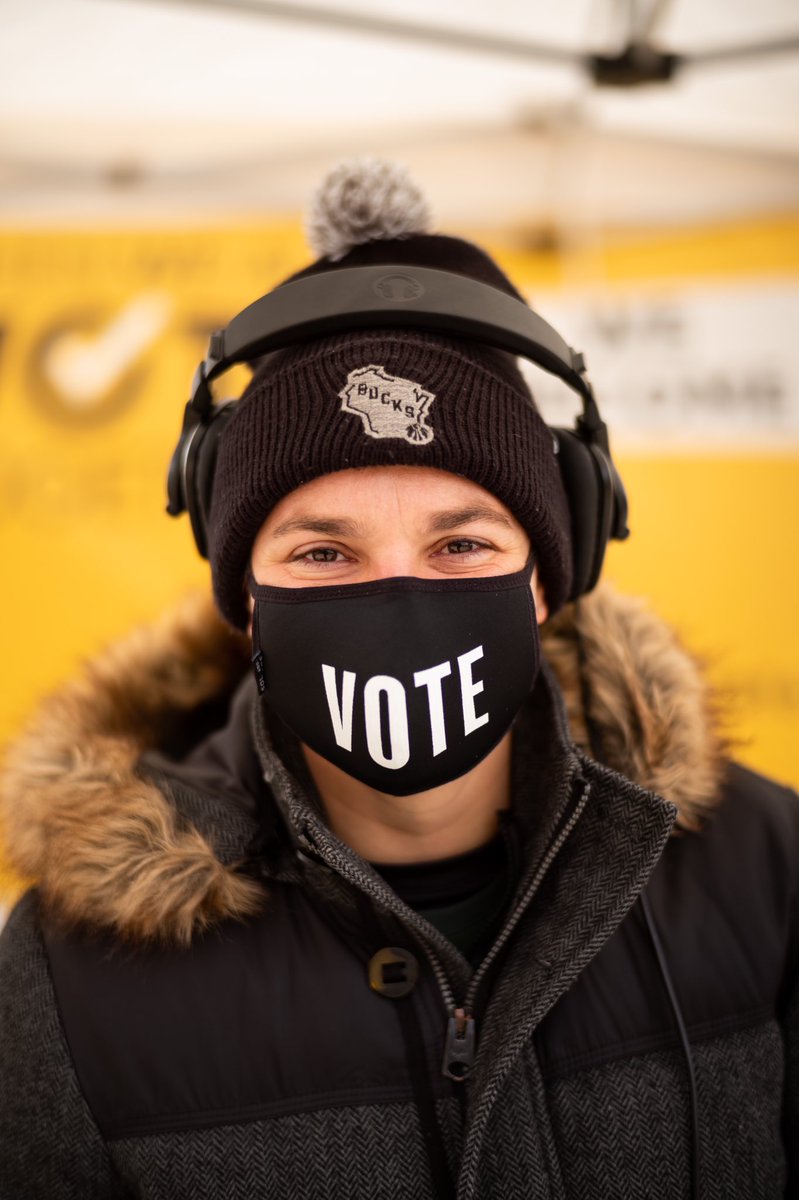 DJShawna's tweet photo. When we all vote together, we become more than a vote. Celebrating National Vote Early Day! I’ve voted, have you?! ✅ @WhenWeAllVote @morethanavote @mix4change #VoteEarly #Vote #Mix4Change #DareToBe ❤️ https://t.co/6nMlLiHILm