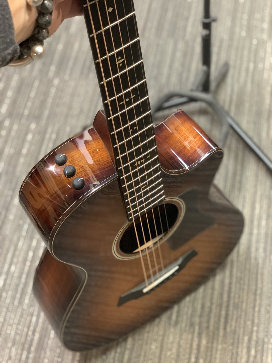 steves_music's tweet photo. Check out this @TaylorGuitars 512ce 12-Fret LTD 🤤 A beautiful combination of Hawaiian Koa and Western red cedar #taylorguitars #acoustic #StevesMusic https://t.co/APplWR41NQ