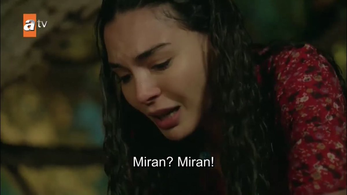 THE WAY SHE KISSED HIS NECK I CAN’T STOP CRYING  #Hercai  #ReyMir